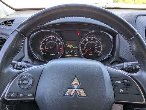Used 2019 Mitsubishi Outlander Sport ES FWD image 32