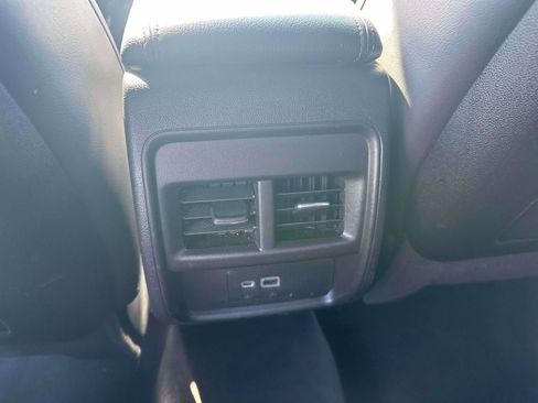 Used 2023 Cadillac XT4 Premium Luxury image 11