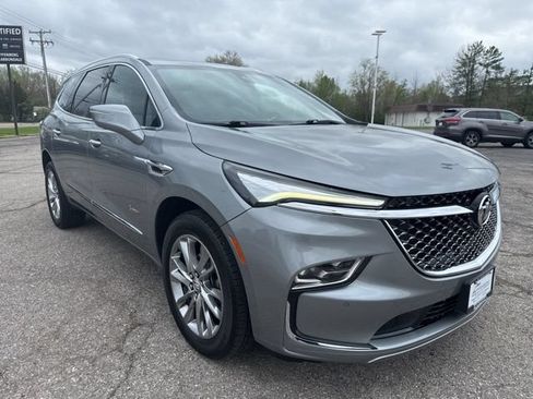 Used 2023 Buick Enclave Avenir w/ Avenir Technology Package AWD/4WD image 3