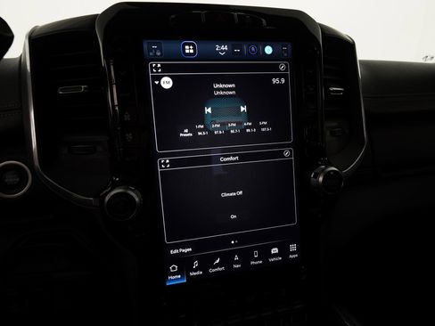 Used 2024 RAM 2500 Laramie w/ Night Edition AWD/4WD image 22