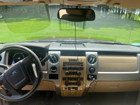 Used 2011 Ford F150 Lariat w/ Lariat Chrome Pkg RWD image 16