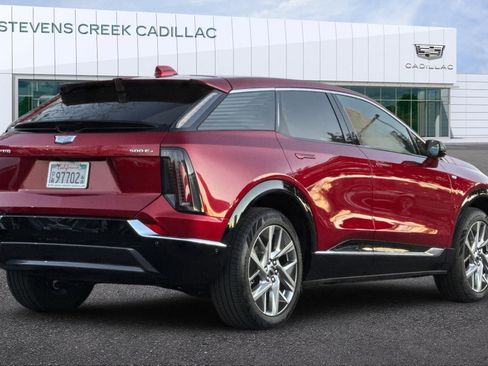 Certified 2025 Cadillac Optiq Luxury 1 image 3