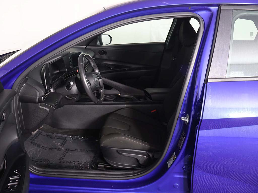 Used 2025 Hyundai Elantra Sport w/ Cargo Package FWD image 25