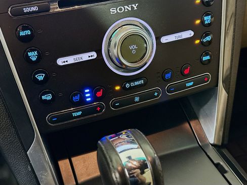 Used 2017 Ford Explorer Limited w/ Equipment Group 301A image 24