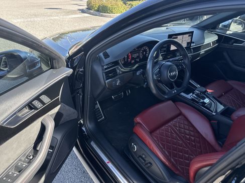 Used 2020 Audi S4 Premium Plus w/ Premium Plus Package image 9