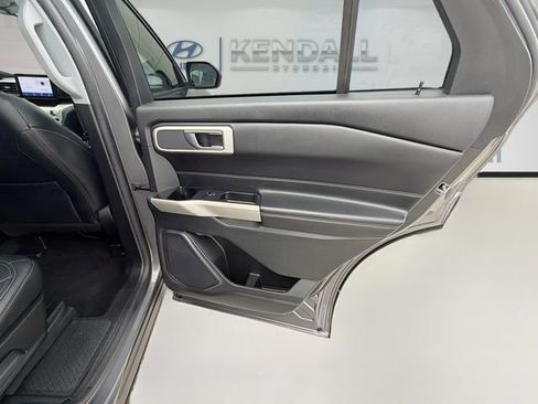Used 2021 Ford Explorer XLT RWD image 28