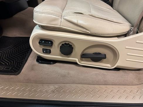 Used 2004 Ford F150 Lariat image 17