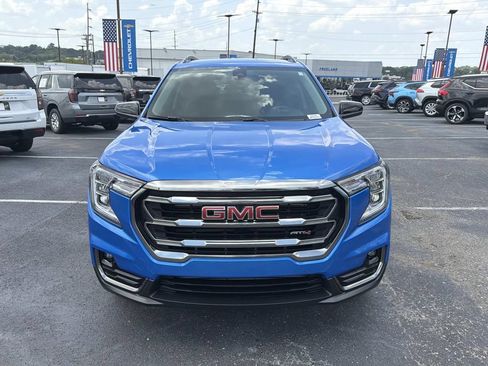 Used 2024 GMC Terrain AT4 AWD/4WD image 8