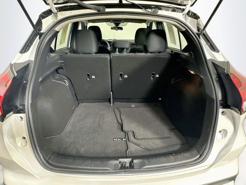 Used 2023 Nissan Kicks SR FWD image 25