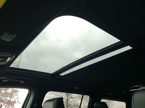 New 2026 Jeep Grand Wagoneer 4WD image 30