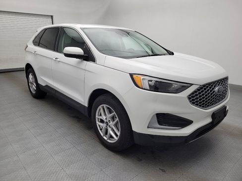 Used 2024 Ford Edge SEL image 11