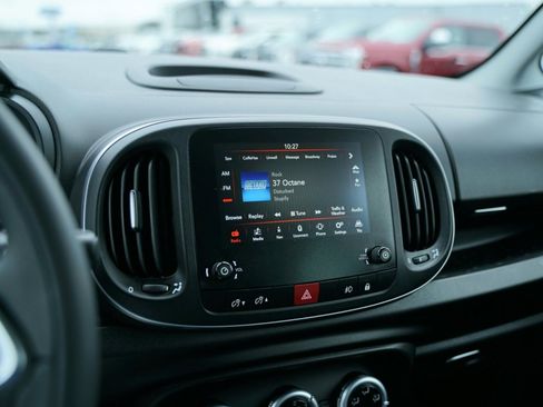 Used 2019 FIAT 500L Trekking image 14