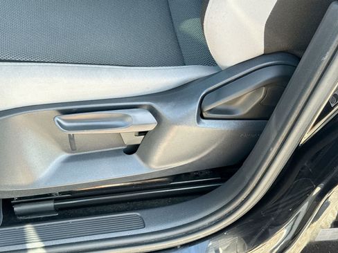 Certified 2024 Volkswagen Taos S FWD image 24