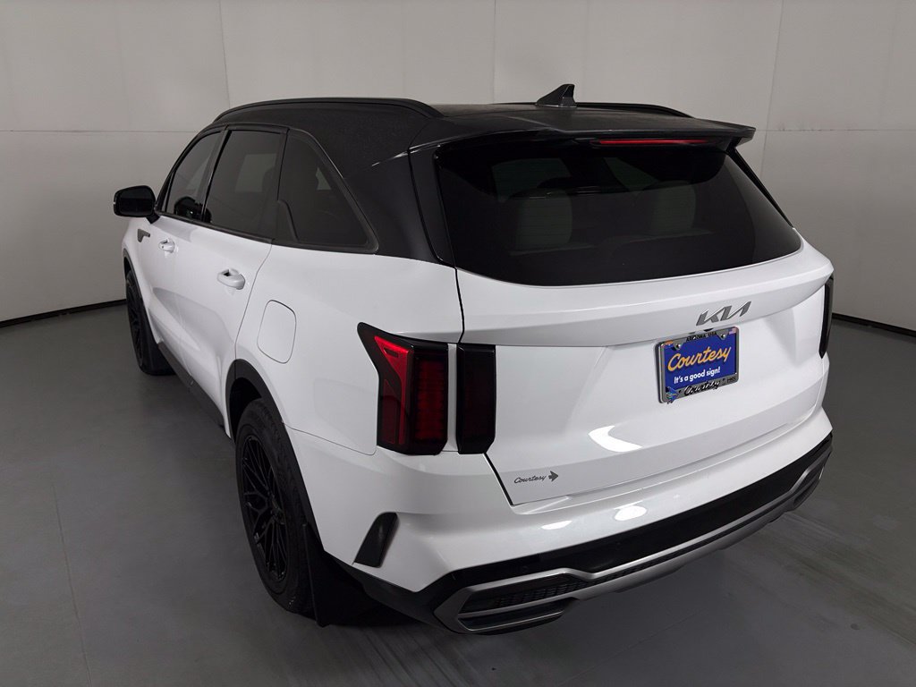 Used 2022 Kia Sorento S w/ Panoramic Sunroof Package FWD image 6