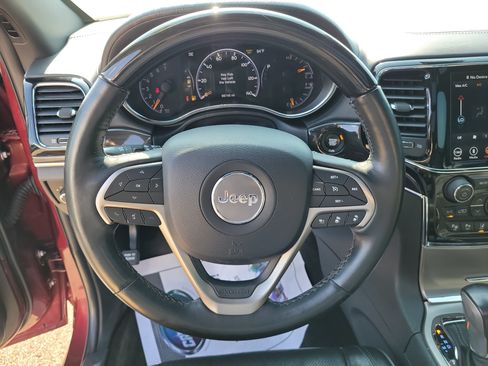 Used 2019 Jeep Grand Cherokee Overland AWD/4WD image 22