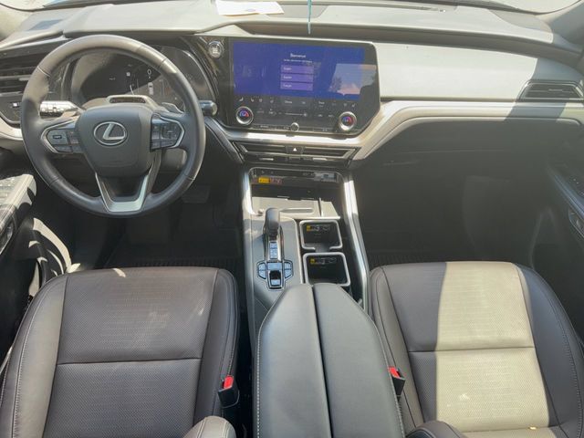 Used 2025 Lexus TX 350 AWD w/ Technology Package image 28