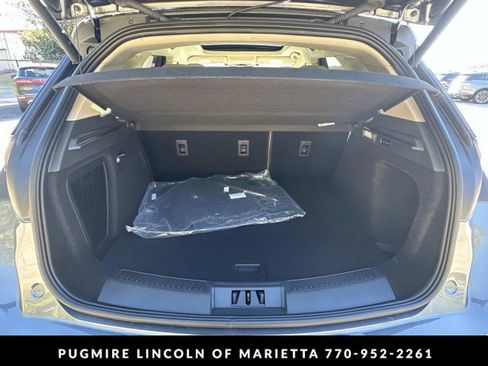 New 2026 Lincoln Corsair Premiere image 18