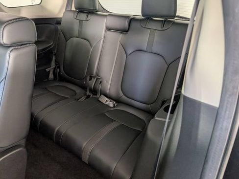 Used 2025 Honda Pilot EX-L image 27