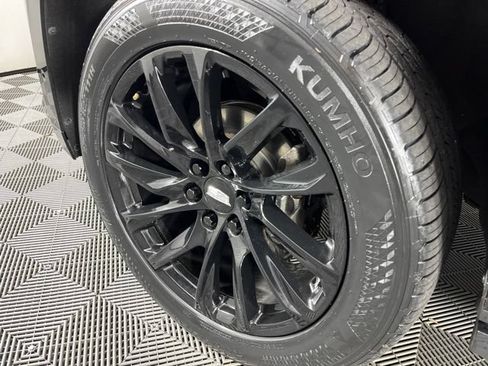 Used 2022 Cadillac Escalade Sport Platinum w/ LPO, ONYX Package AWD/4WD image 14