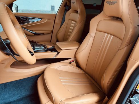 Used 2025 Aston Martin DBX 707 image 16