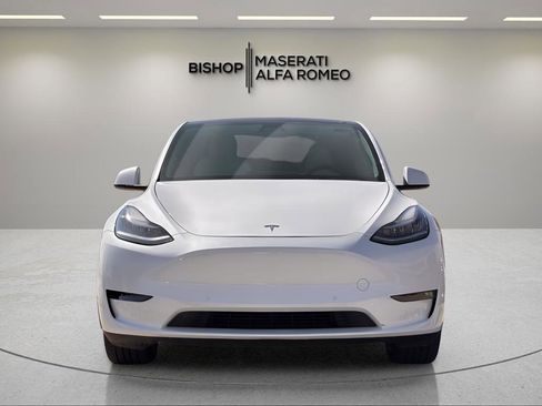 Used 2021 Tesla Model Y Long Range image 3
