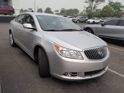 Used 2013 Buick LaCrosse Premium FWD image 3
