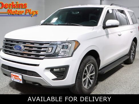 Used 2019 Ford Expedition XLT w/ Equipment Group 201A AWD/4WD image 1