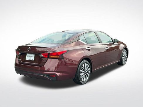 Used 2024 Nissan Altima 2.5 SV FWD image 6