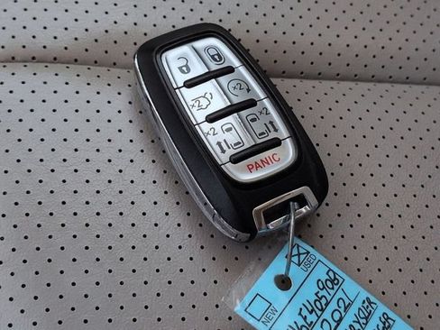 Used 2021 Chrysler Voyager Lxi FWD image 26