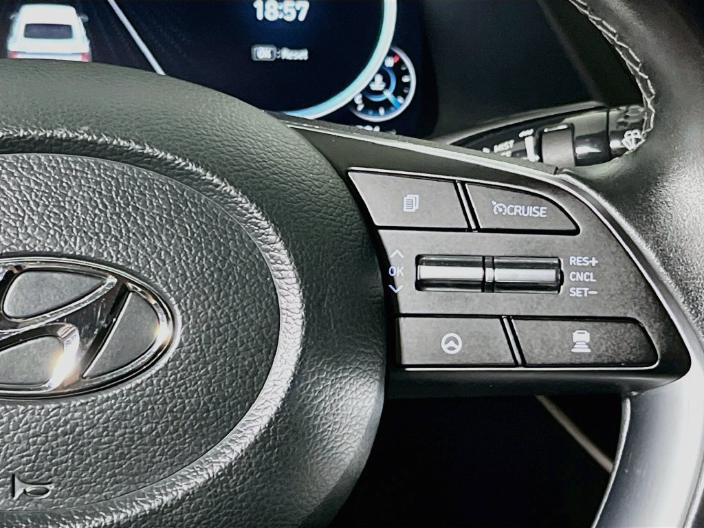 Used 2023 Hyundai Sonata SEL w/ Convenience Package FWD image 19