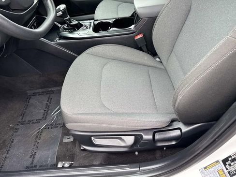 Used 2025 Kia K4 FWD image 15