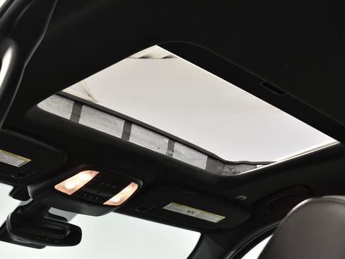 Used 2023 Dodge Durango GT image 39