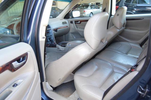 Used 2005 Volvo XC70 AWD/4WD image 45