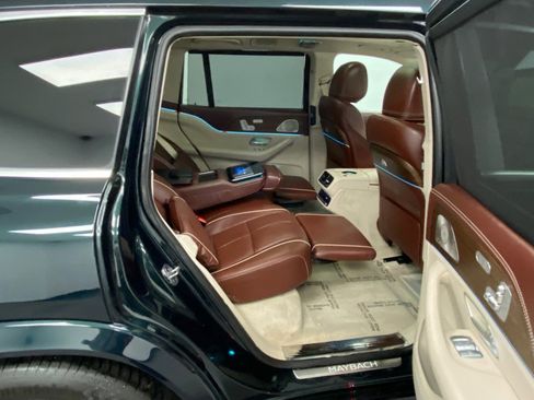 Used 2021 Mercedes-Benz Maybach GLS 600 4MATIC image 41