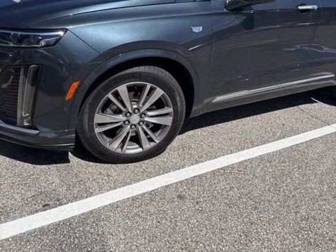 Used 2020 Cadillac XT6 Premium Luxury image 1