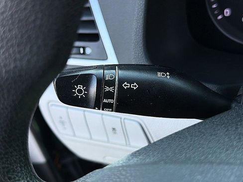 Used 2018 Hyundai Tucson SE AWD/4WD image 17