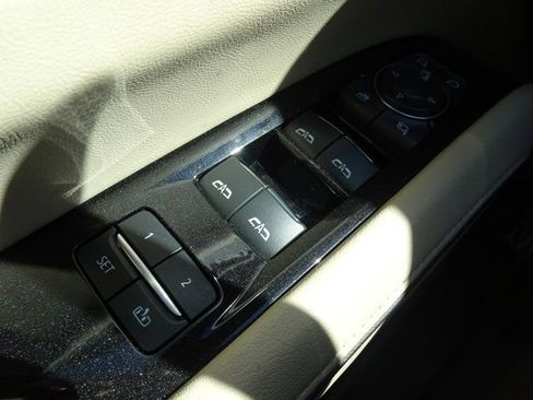 Used 2021 Cadillac Escalade Premium Luxury w/ Driver Assist Tech Package image 27