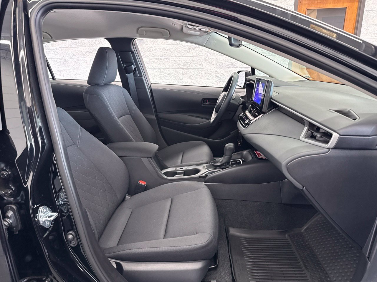 Used 2026 Toyota Corolla LE FWD image 46