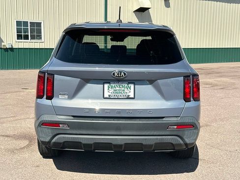 Used 2021 Kia Sorento LX AWD/4WD image 38