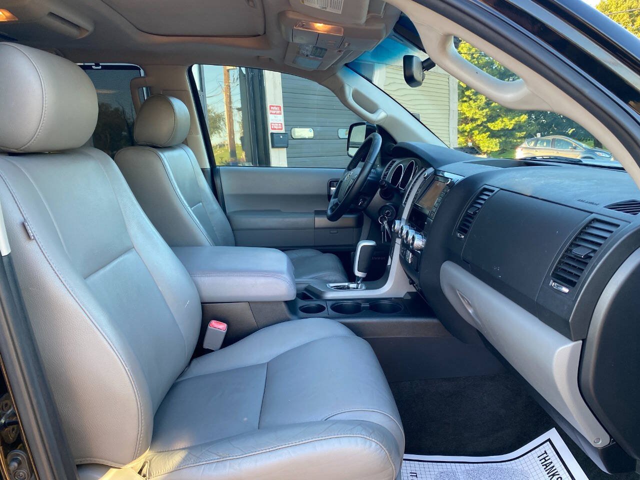 Used 2012 Toyota Sequoia Limited AWD/4WD image 38