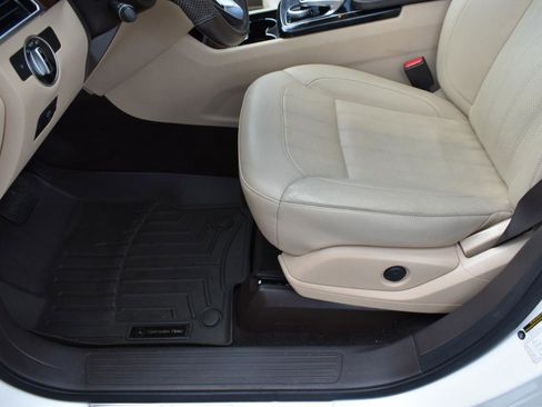 Used 2018 Mercedes-Benz GLS 450 4MATIC w/ Premium Package image 28