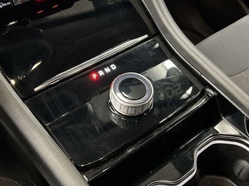 Used 2023 Jeep Grand Cherokee Laredo image 15