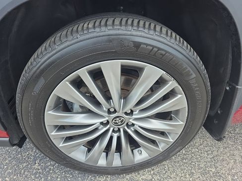Used 2022 Toyota Highlander Platinum AWD/4WD image 8