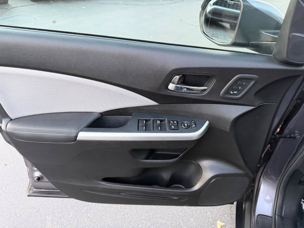 Used 2016 Honda CR-V Touring image 11