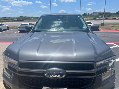 Used 2025 Ford Ranger Lariat w/ FX4 Off-Road Package AWD/4WD image 2