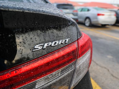 Used 2024 Honda Civic Sport image 12