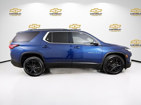 Used 2023 Chevrolet Traverse LT w/ LPO, Floor Liner Package FWD image 9