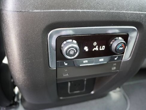 Certified 2026 Chevrolet Suburban High Country AWD/4WD image 21