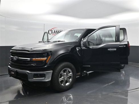 Used 2024 Ford F150 XLT w/ Mobile Office Package image 38