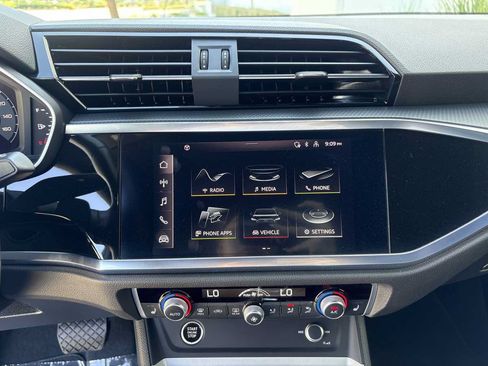Used 2022 Audi Q3 2.0T Premium Plus w/ Premium Plus Package AWD/4WD image 24